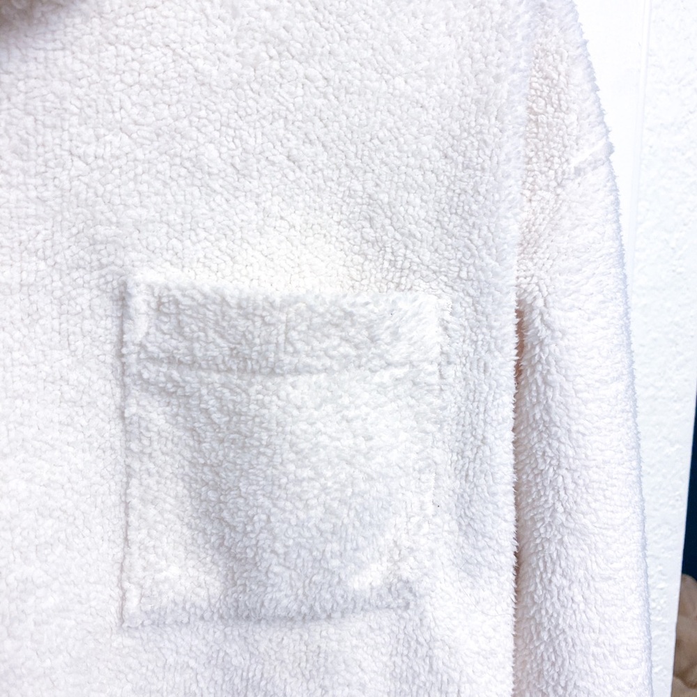 nwot Vineyard Vines sherpa pullover - Picture 6 of 8